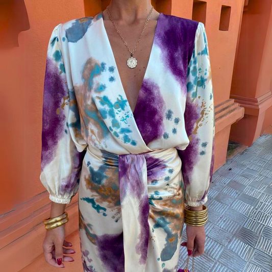 Vestido elegante para mujer con escote en V y diseño sofisticado